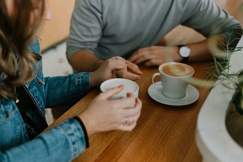 Ladies, what to do before meeting a suitor?
