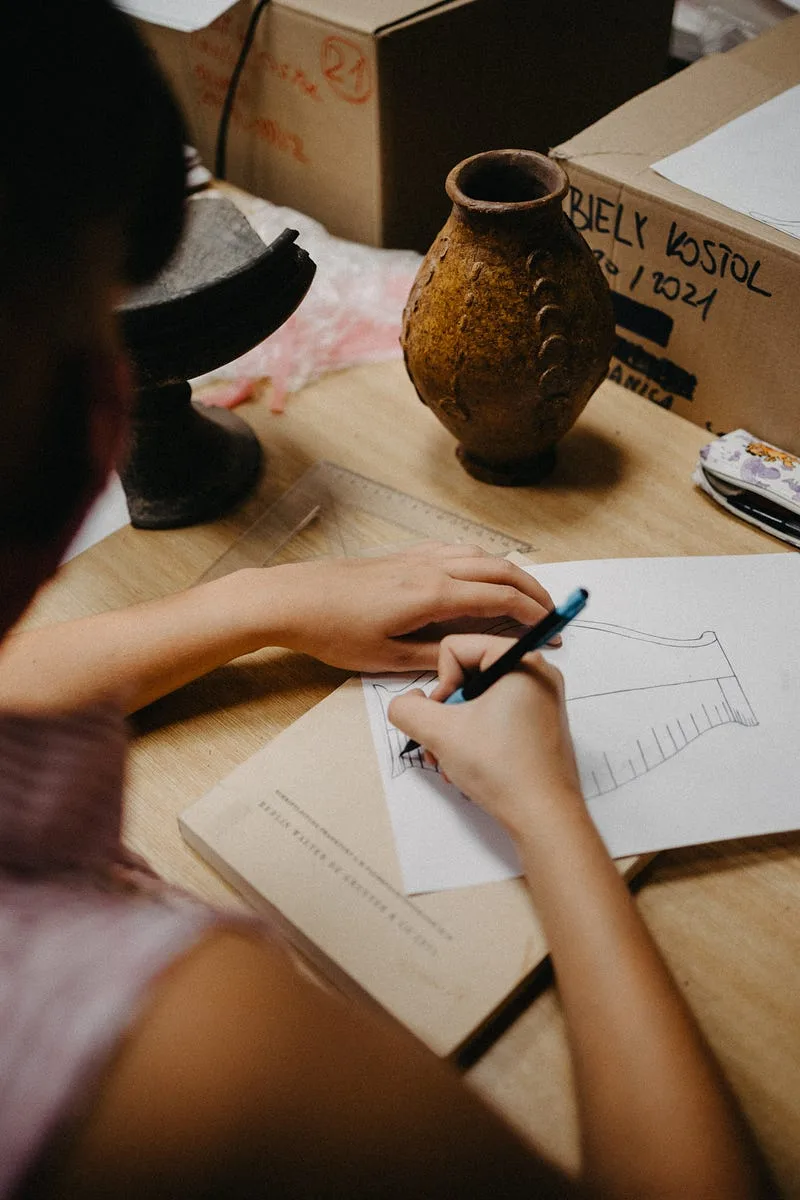 In search of artifacts: What does a compliance auditor hope to discover?